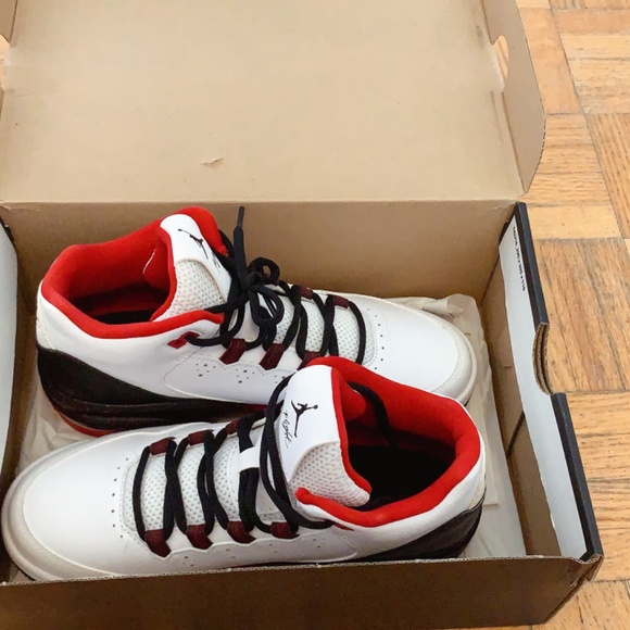 Jordan Flight origin 2 GS White-Black-GYM Red ( New) - Picture 3 of 9